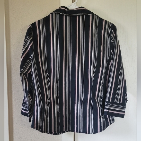 Apt. 9 Stretch Lavandar & Black Striped Button Down Shirt - Picture 10 of 13